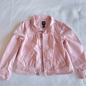 Cute Pink Girls Gap jacket size 5. Snap buttons and pockets. GUC